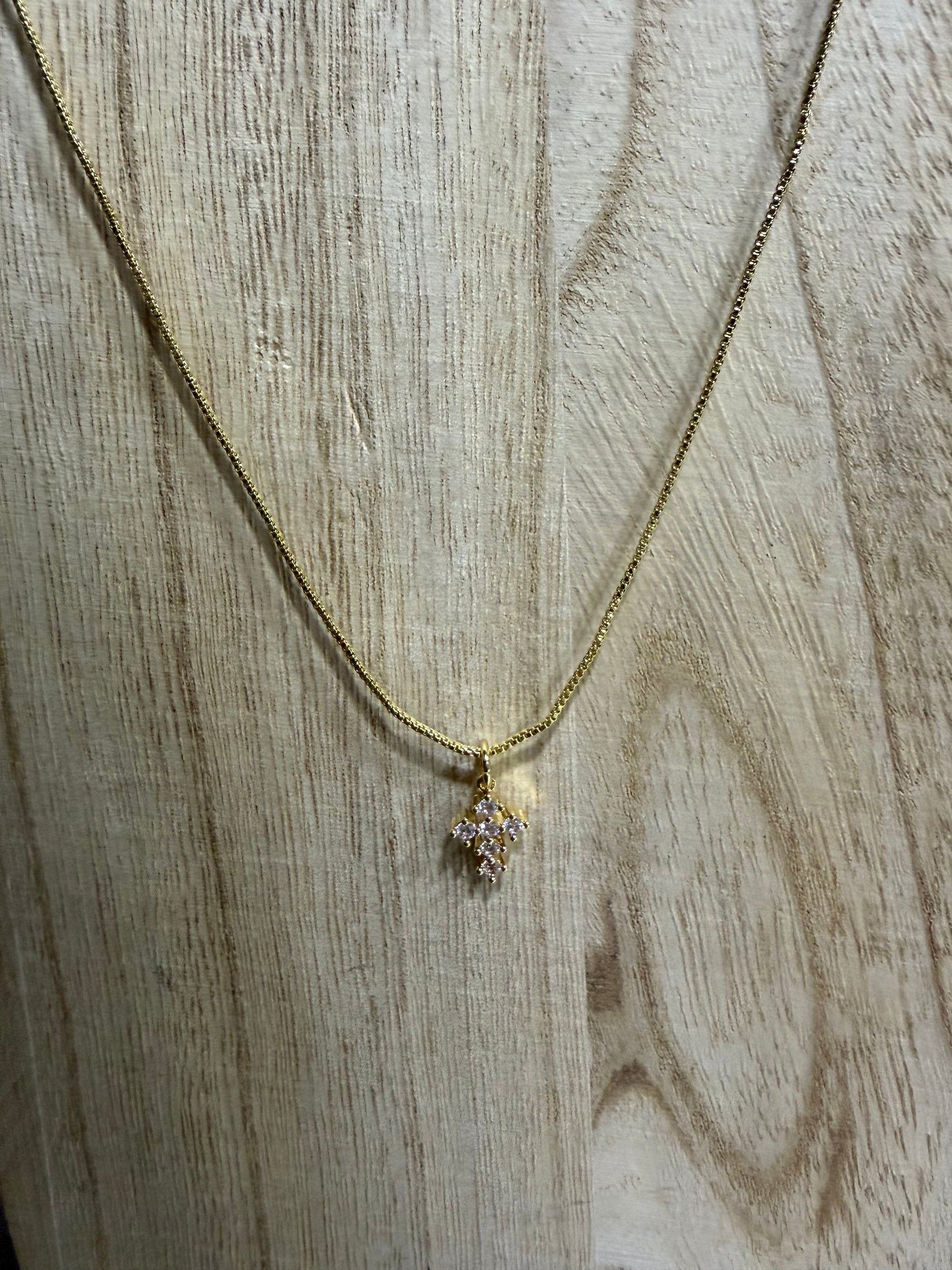 Necklace Gold Cross Ornate