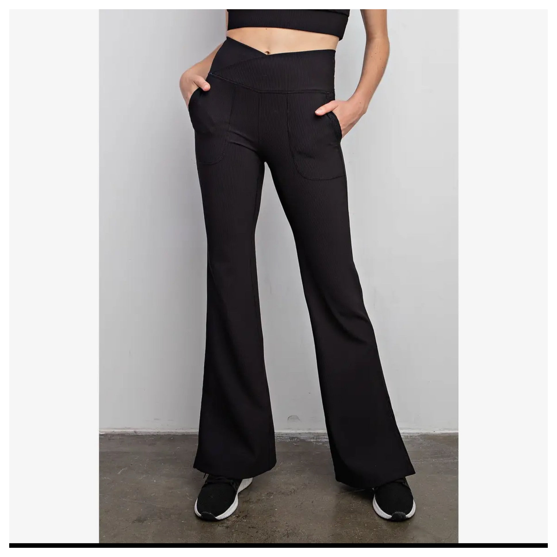 Nylon Rib V-Waist Flared Legging
