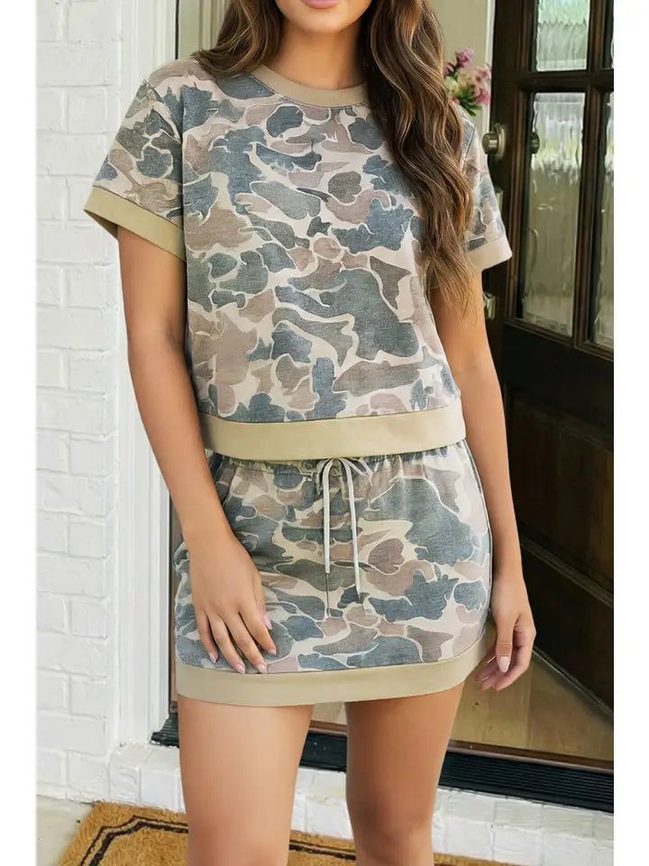Retro Camouflage Color Block Trim Short